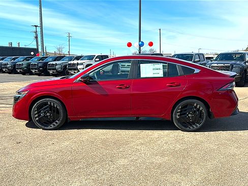 New 2026 Nissan Sentra SR w/ Floor Mat Package image 5