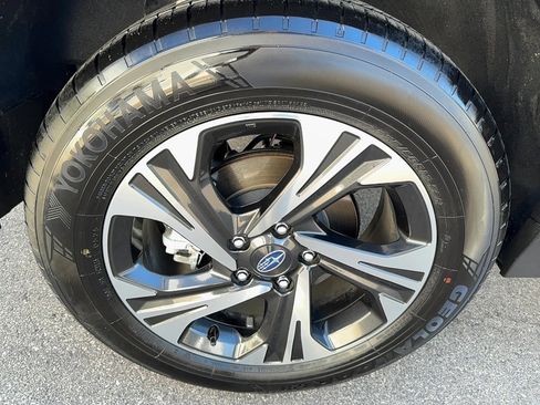 Certified 2025 Subaru Crosstrek 2.0i Premium image 11