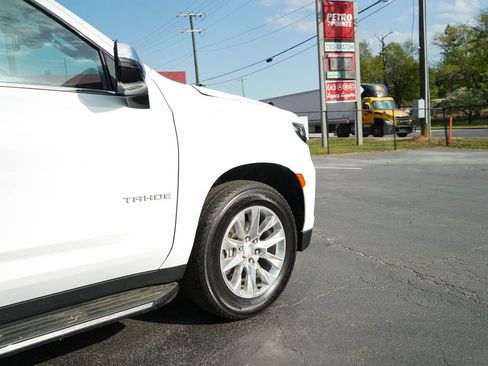 Used 2023 Chevrolet Tahoe Premier AWD/4WD image 11