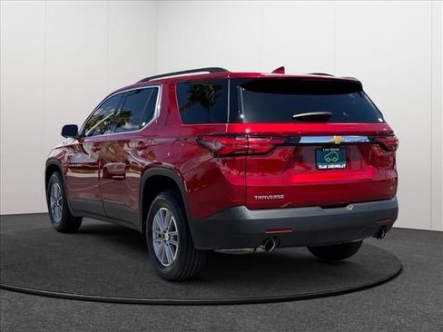 Used 2023 Chevrolet Traverse LT FWD image 3