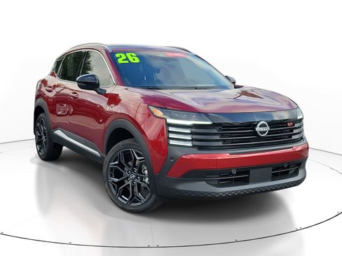 Certified 2026 Nissan Kicks SR FWD image 1