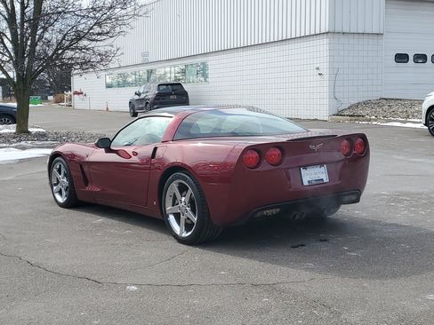 Used 2007 Chevrolet Corvette Coupe w/ Preferred Equipment Group image 2