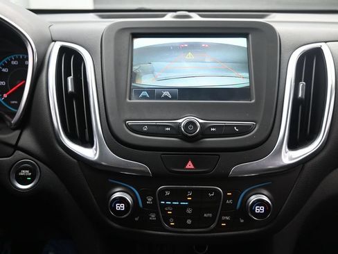 Used 2018 Chevrolet Equinox LT AWD/4WD image 12