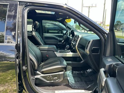 Used 2019 Ford F150 Platinum w/ Equipment Group 701A Luxury AWD/4WD image 42