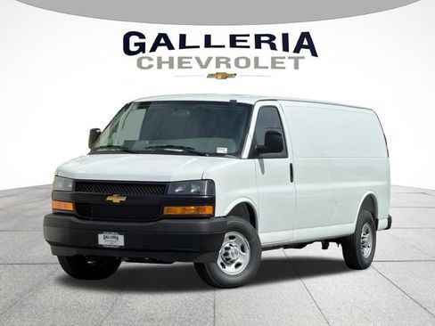 New 2026 Chevrolet Express 2500 Extended w/ Driver Convenience Package RWD image 1