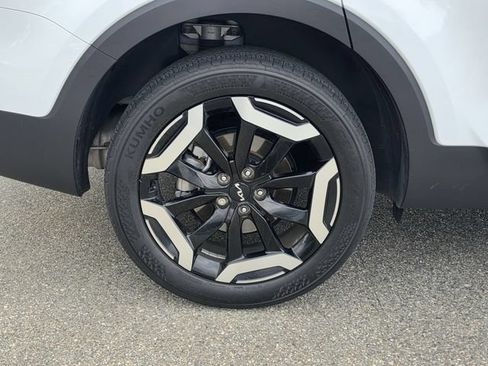 Certified 2025 Kia Telluride S FWD image 5
