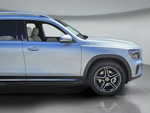 Used 2026 Mercedes-Benz GLB 250 image 39