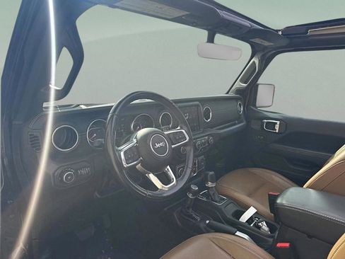 Certified 2022 Jeep Wrangler Unlimited Sahara w/ Cold Weather Group image 17