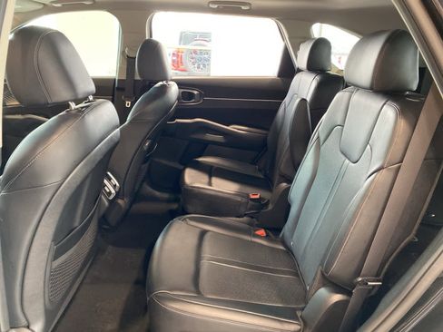 Used 2021 Kia Sorento EX image 27