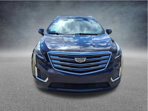 Used 2018 Cadillac XT5 Luxury FWD image 2