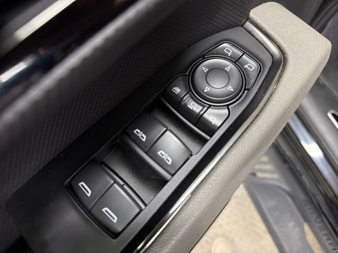 Used 2026 Chevrolet Silverado 2500 ZR2 AWD/4WD image 18