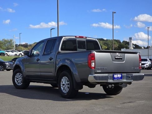 Used 2019 Nissan Frontier SV image 11