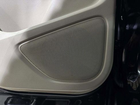 Used 2019 Lincoln MKC Select w/ Select Plus Package image 42