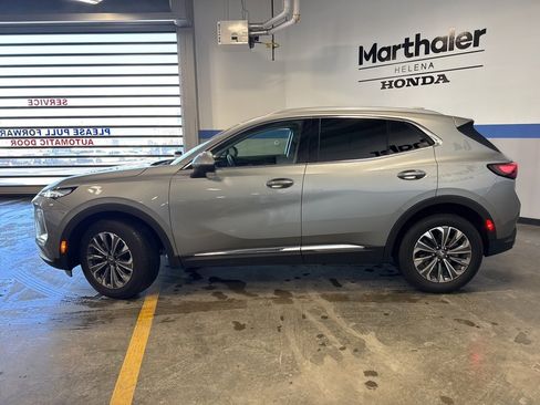 Used 2025 Buick Envision Preferred image 8