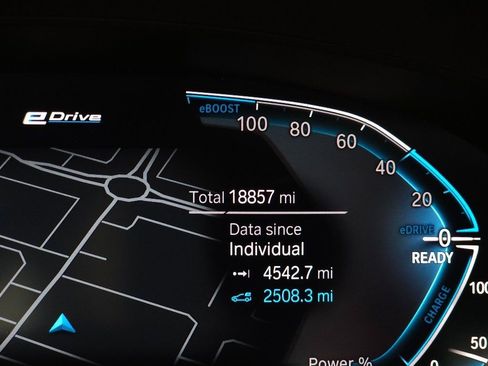 Used 2023 BMW 530e xDrive w/ Premium Package image 22