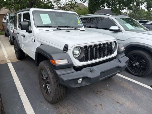 Used 2024 Jeep Wrangler Sport S image 3