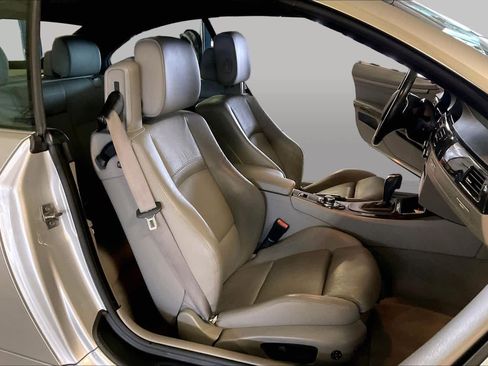 Used 2010 BMW 335i Convertible RWD image 8