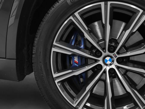 Used 2022 BMW X5 M50i w/ Executive Package image 16