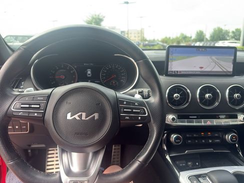 Used 2023 Kia Stinger GT2 RWD image 15