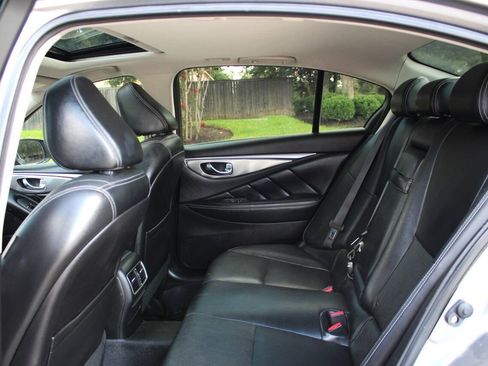 Used 2015 INFINITI Q50 Premium w/ Navigation Package RWD image 11