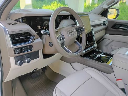Used 2025 GMC Yukon Denali w/ LPO, Floor Liner Package RWD image 25