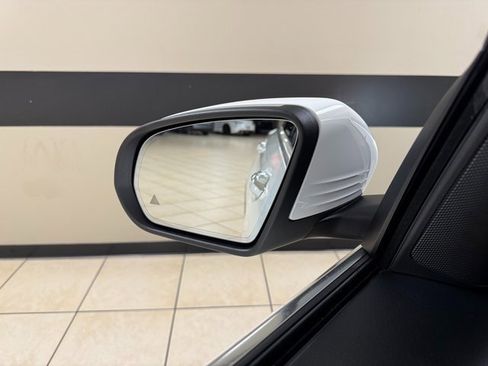 Used 2022 Mercedes-Benz GLC 300 GLC 300 w/ Premium Package Lite image 15