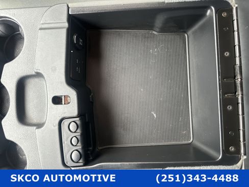 Used 2017 RAM 1500 Classic SLT image 25