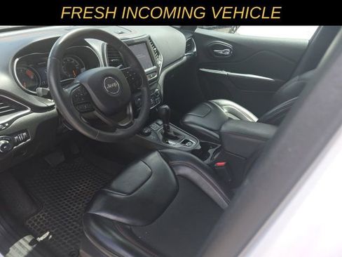 Used 2022 Jeep Cherokee Trailhawk w/ Sound & Nav Group AWD/4WD image 9