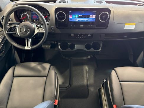 New 2026 Mercedes-Benz Sprinter 2500 image 12
