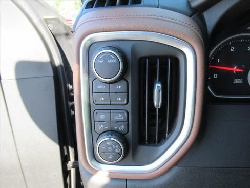 Used 2022 Chevrolet Silverado 3500 High Country w/ Safety Package II AWD/4WD image 21