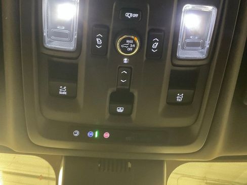 Used 2024 GMC Yukon XL Denali w/ Denali Reserve Package AWD/4WD image 25