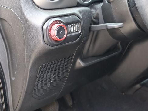 Used 2021 Jeep Wrangler Unlimited Sport AWD/4WD image 20