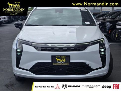 New 2027 Chrysler Pacifica Select FWD image 2