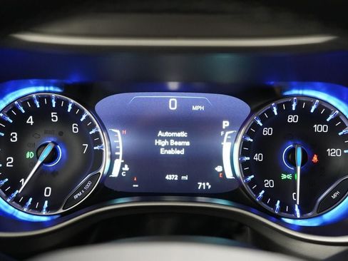 New 2026 Chrysler Pacifica Select AWD/4WD image 15
