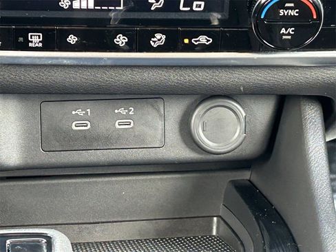 Certified 2025 Nissan Rogue SV image 21