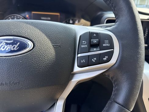 Used 2023 Ford Explorer XLT w/ Equipment Group 202A AWD/4WD image 23