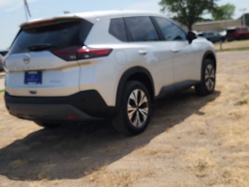 Used 2023 Nissan Rogue SV AWD/4WD image 5