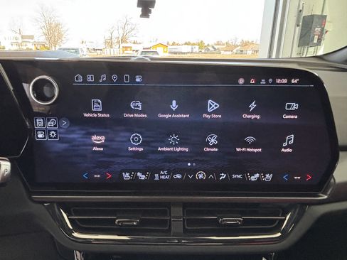 Used 2025 Chevrolet Equinox EV RS w/ Convenience Package II image 13