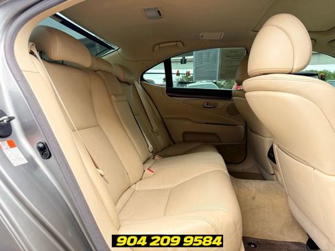 Used 2016 Lexus LS 460 w/ Comfort Package RWD image 34