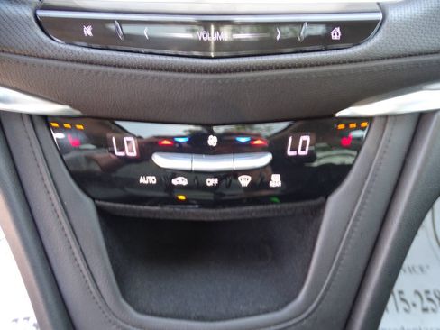 Used 2017 Cadillac XT5 AWD Luxury image 36