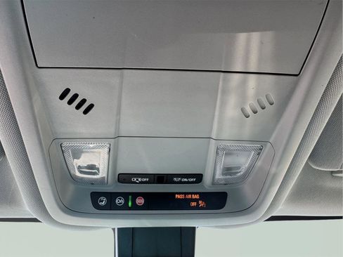 Used 2023 Chevrolet Equinox LT image 11