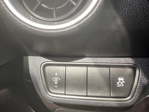 Used 2022 Kia Forte LXS image 15