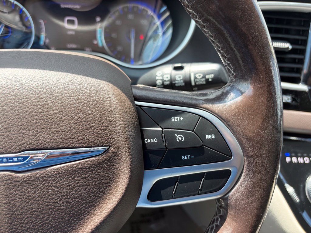 Used 2020 Chrysler Pacifica Touring-L Plus FWD image 41