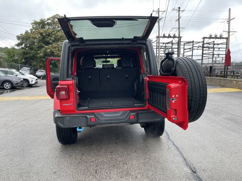 Certified 2023 Jeep Wrangler Unlimited Sahara AWD/4WD image 13