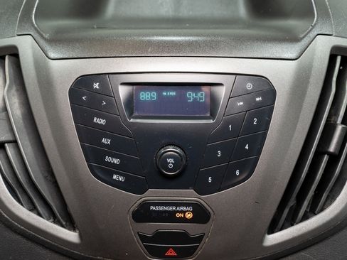 Used 2019 Ford Transit 150 130 Low Roof RWD image 19