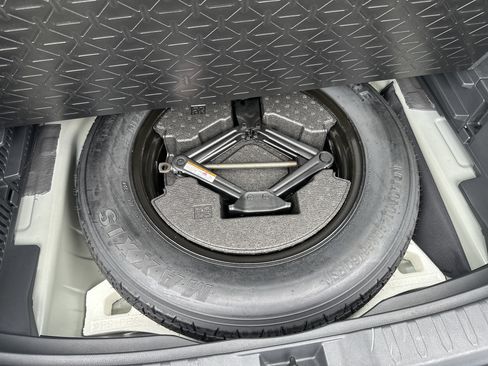 Used 2024 Toyota RAV4 Adventure AWD/4WD image 30