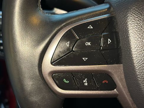 Used 2019 Jeep Cherokee Latitude w/ Cold Weather Group image 13