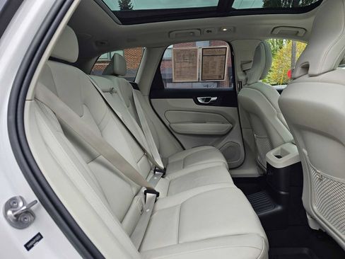 Certified 2023 Volvo XC60 T8 Plus AWD/4WD image 14
