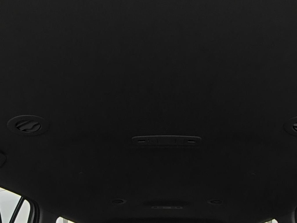 Used 2023 GMC Acadia SLE w/ Elevation Edition FWD image 17