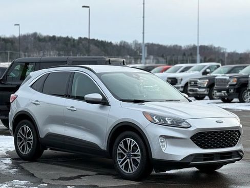 Used 2020 Ford Escape SEL image 34